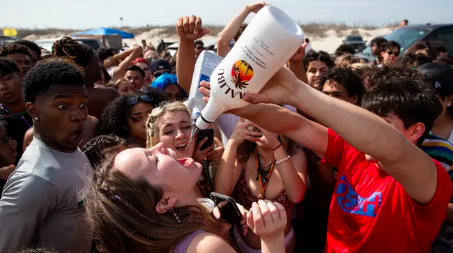 Miami Deports Thousands of Spring Breakers to America